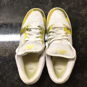 Ultra rare Nike sb de la soul low size 13